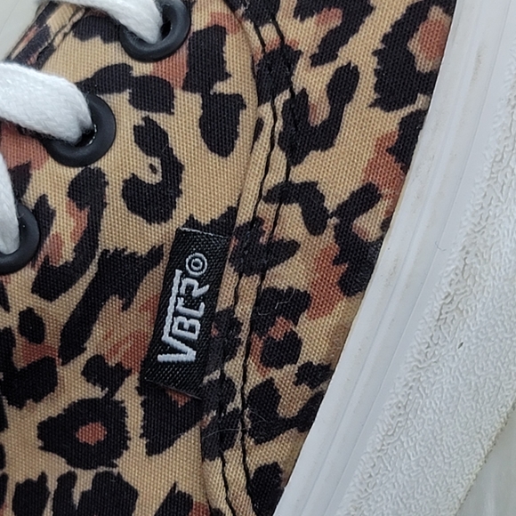 SHEIN Leopard Lace-Up Sneakers - Picture 6 of 6